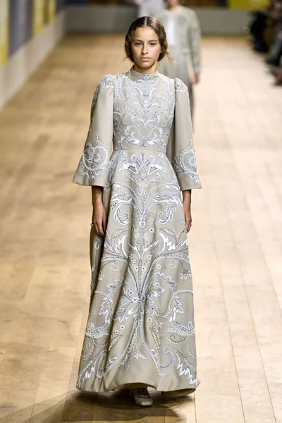 Look 30